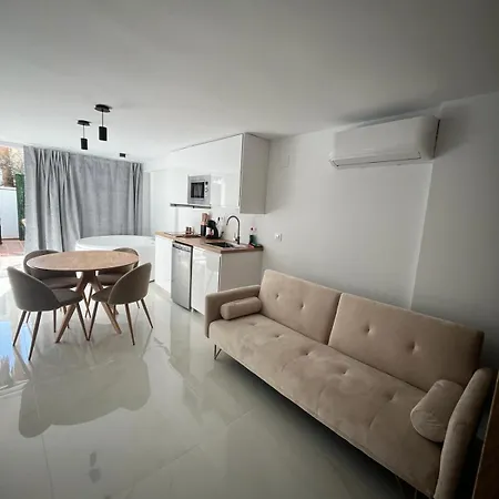 Playamar Con Jacuzzi Apartamento *